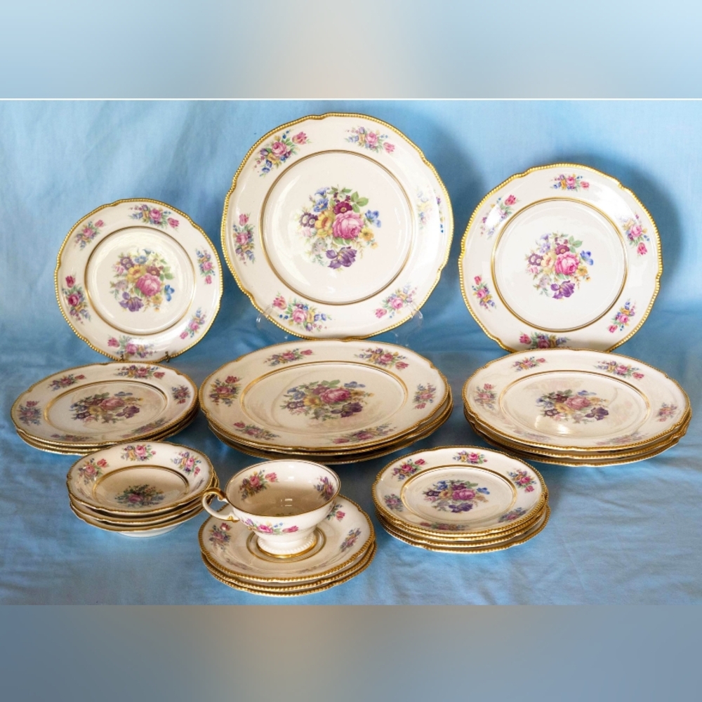 Rare & Beautiful  Castleton Rose Dinnerware. 23 Pieces. Vintage! Made in USA!